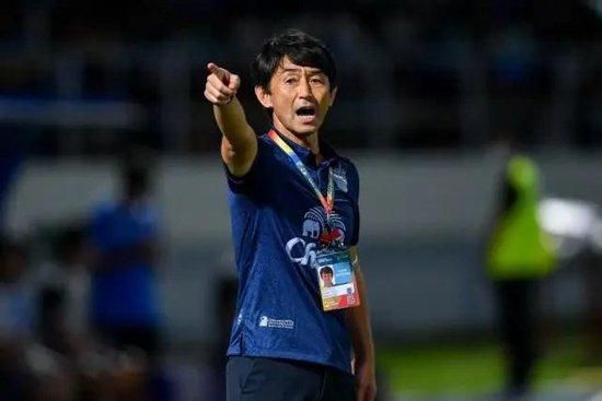 U23亚洲杯分组A组：卡塔尔、澳大利亚、约旦、印尼B组：日本、韩国、阿联酋、中国C组：沙特、伊拉克、泰国、塔吉克斯坦D组：乌兹别克斯坦、越南、科威特、马来西亚罗马诺：格列兹曼专注于马竞 他不会在冬窗加盟曼联罗马诺在今天的专栏中谈到了格列兹曼，直接指出法国球星只想留在马德里竞技，和曼联没有联系。